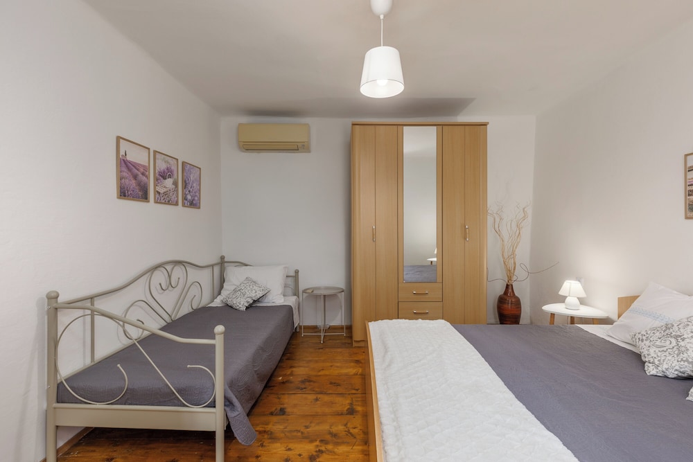 Family House, Multiple Bedrooms (House Papinka with Private Pool &)