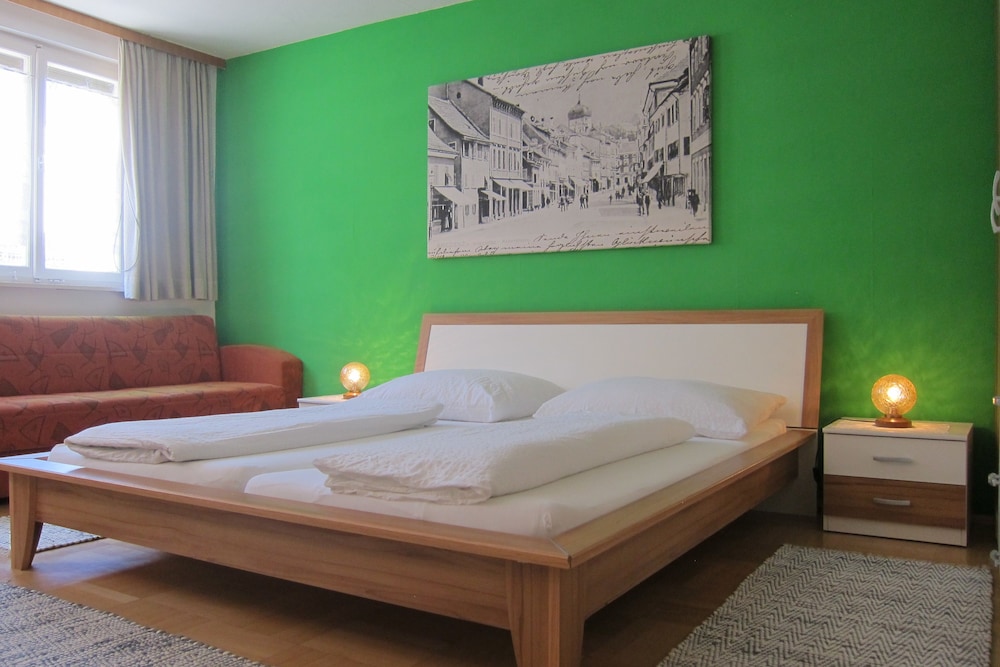 Double Room, Shared Bathroom photo 1