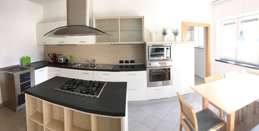 Exclusive Apartment photo 2