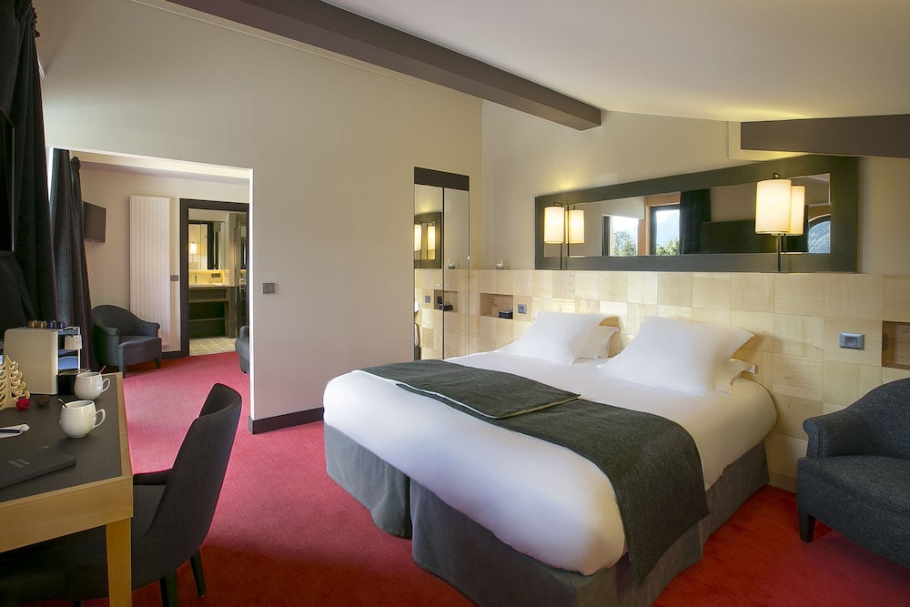 Superior Double Room (View Mont Blanc) - Photo 2