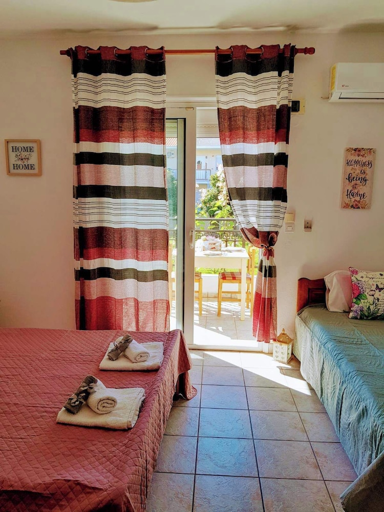 Quadruple Room, Garden View