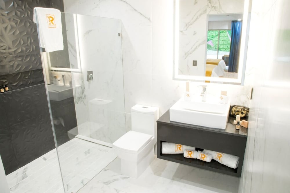 Deluxe Double Room - Photo 4