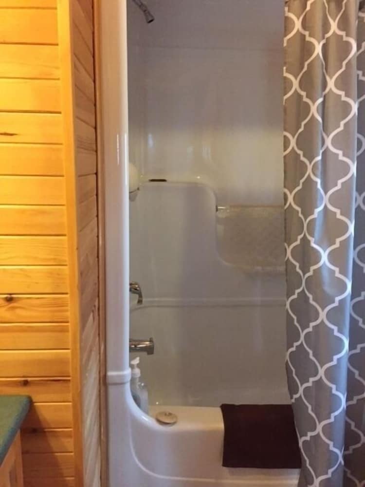Chalet, 1 Bedroom, 2 Story photo 2