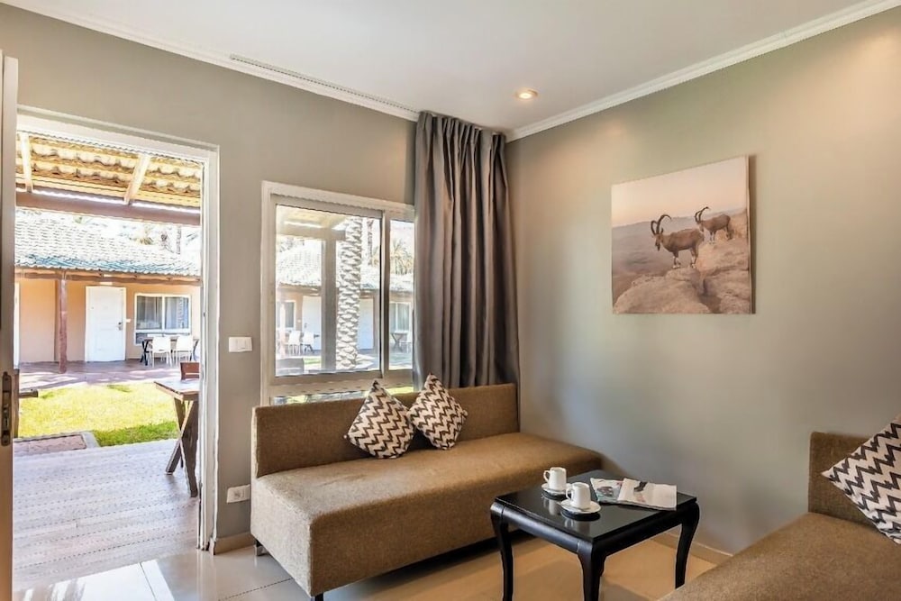 Superior Condo photo 1