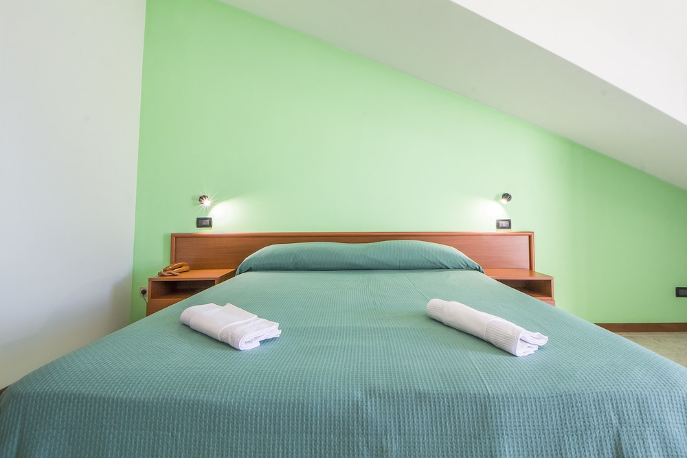 Superior Double or Twin Room photo 3