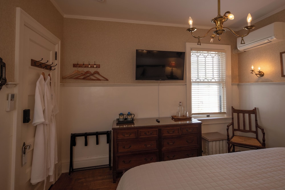 The Lighthouse Room photo 3