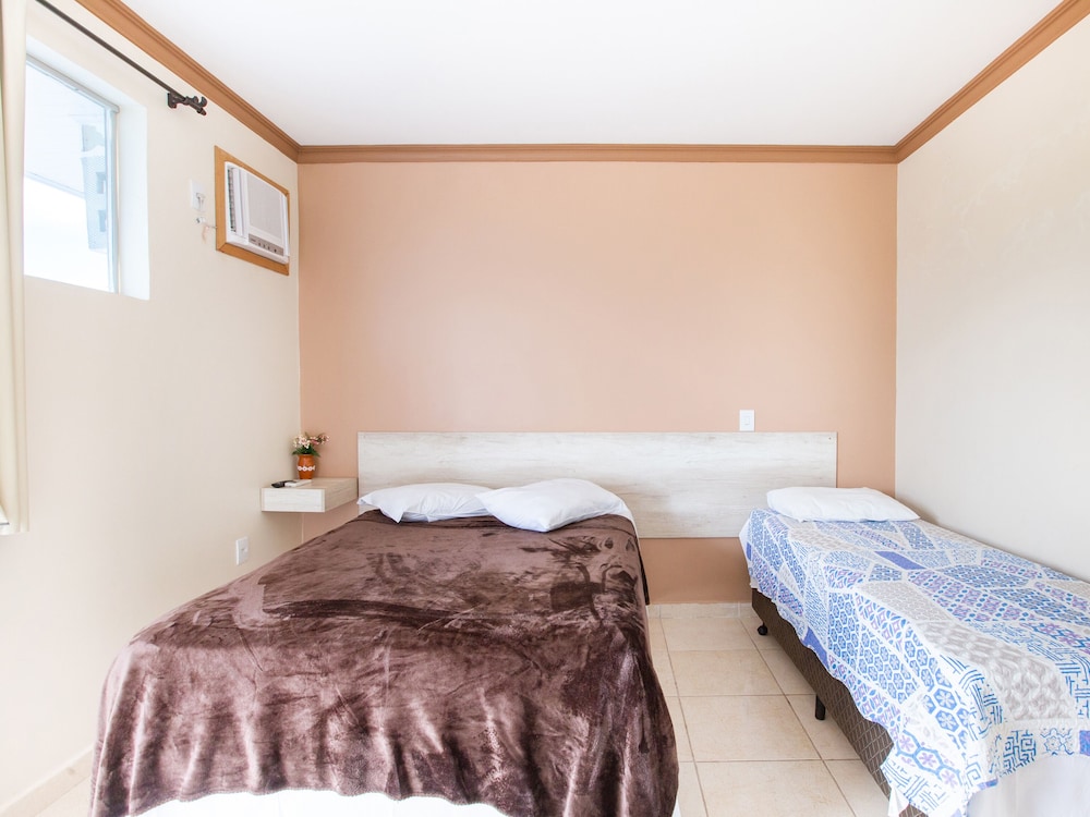 Triple Room, 3 Twin Beds photo 3