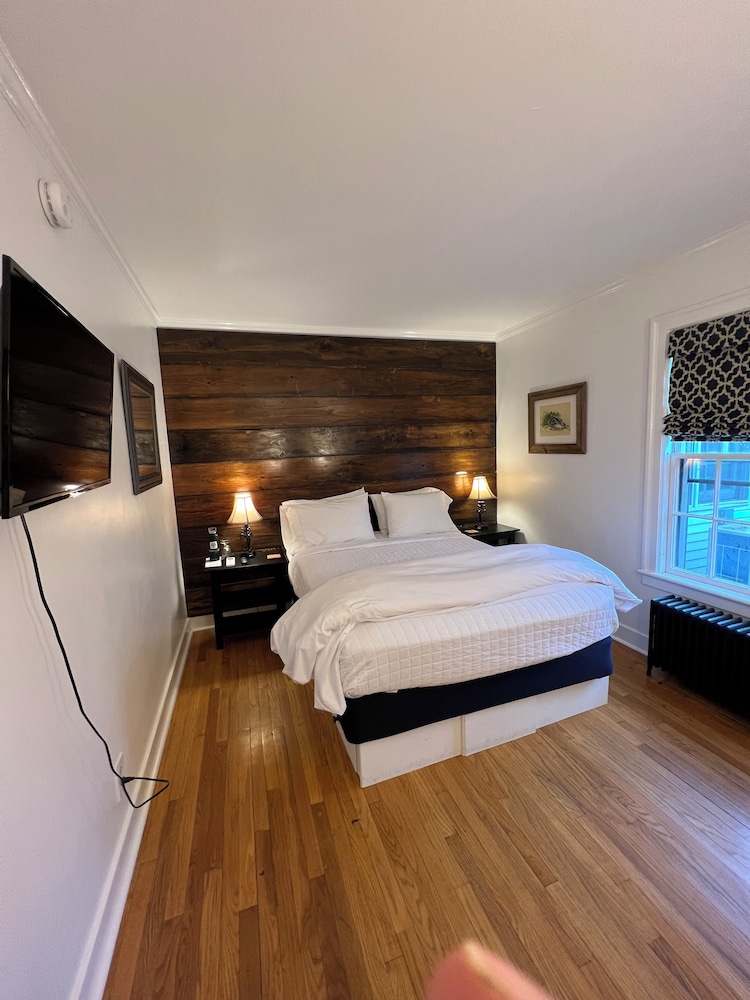 Double Room, Ensuite, Courtyard View (Windham) photo 1