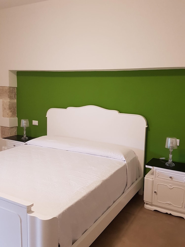House, 1 Bedroom, Patio, Garden View