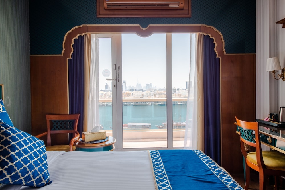 Premium Room, Balcony (Dubai Creek View) photo 3