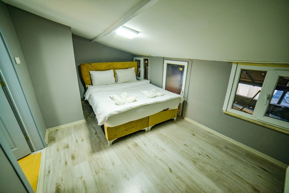 Economy Apartment photo 1