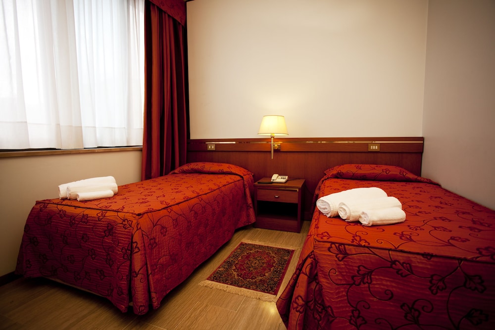 Double or Twin Room photo 2