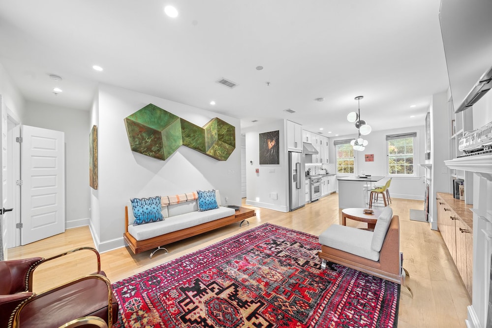 Penthouse (TownHouse) - Photo 5