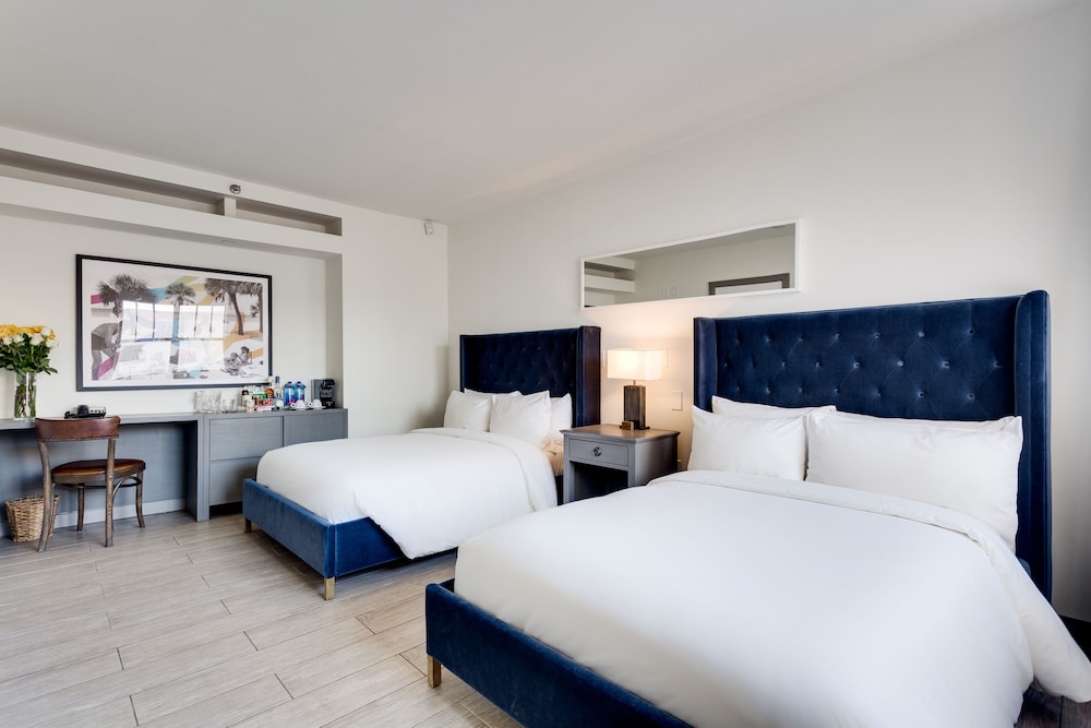 Deluxe Double, 2 Double Beds - Photo 2