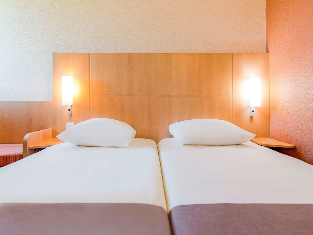 Standard Room, 2 Twin Beds photo 1