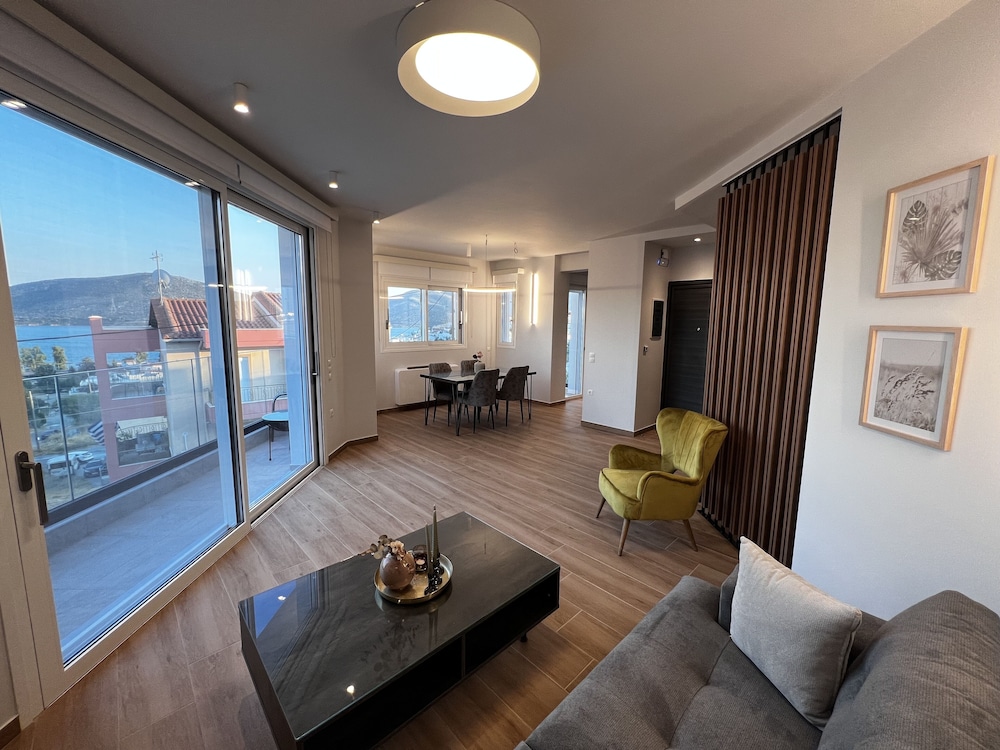 Panoramic Apartment (Elysia)
