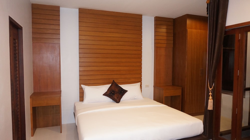 Deluxe Double Room, Garden View