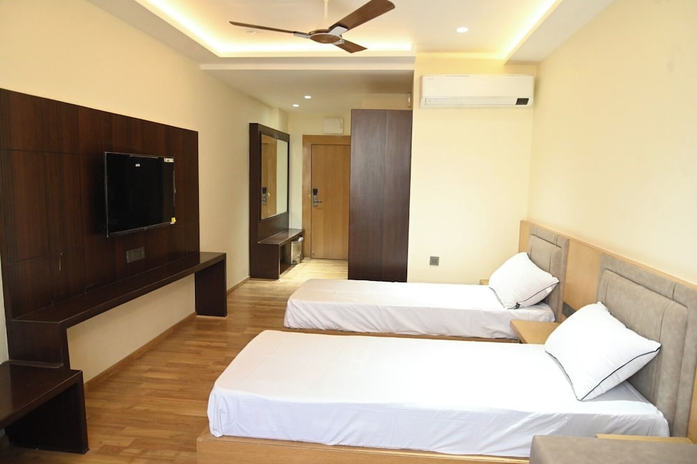 Deluxe Twin Room, City View photo 1