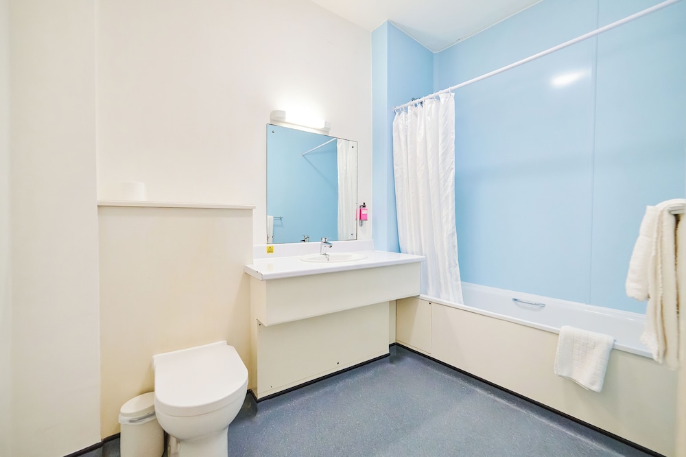 Standard Twin Room - Photo 7