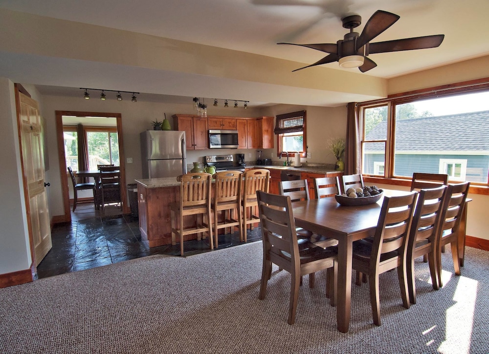 Main House Family Cottage photo 2