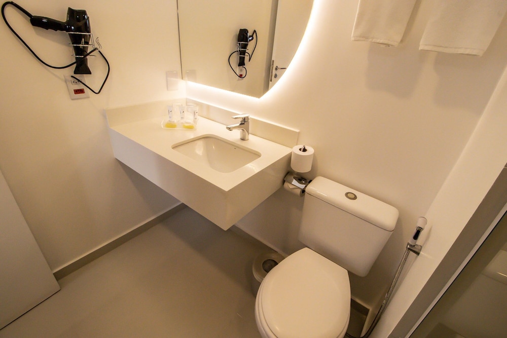 Premium Suite - Photo 12