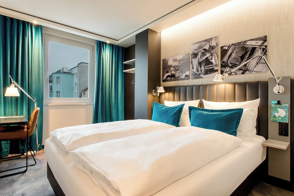 Comfort Room, 1 Queen Bed photo 3