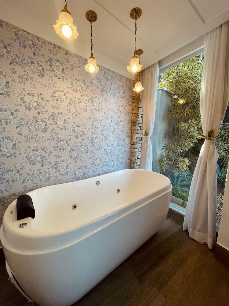 Deluxe Double Room, 1 Queen Bed photo 1