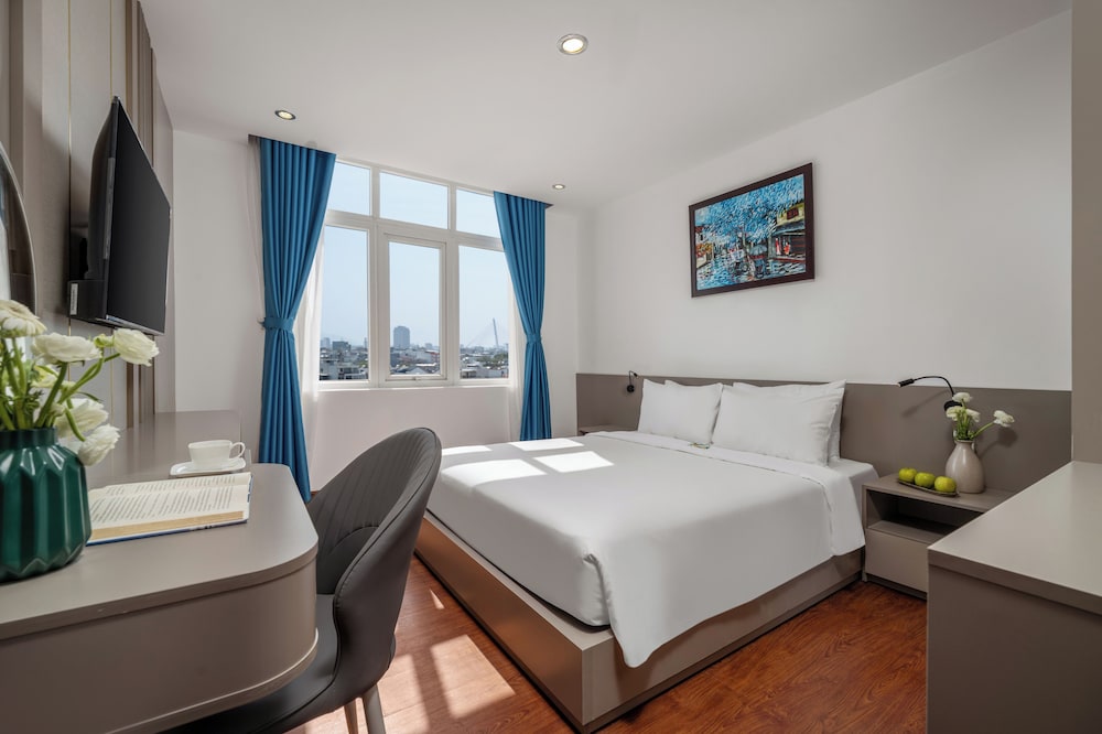 Deluxe Studio, City View