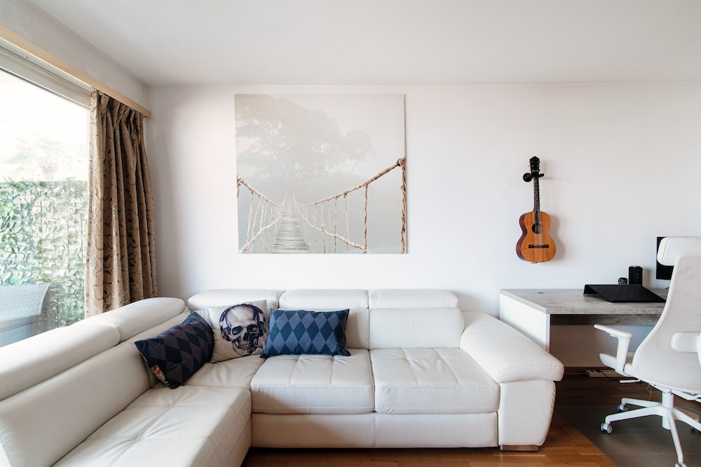 Classic Apartment photo 1
