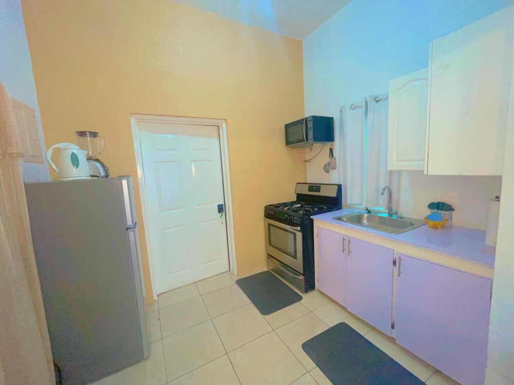 Family Apartment, 2 Bedrooms, Garden View photo 2