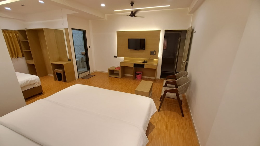 Superior Quadruple Room photo 3