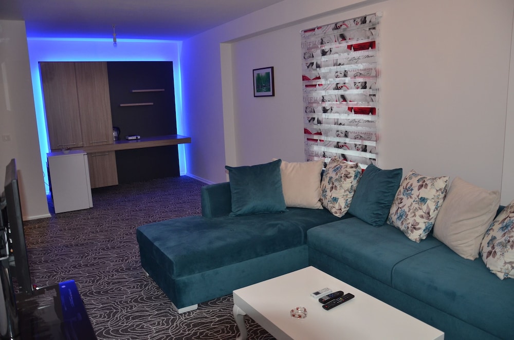 Standard Suite, 1 Bedroom photo 2