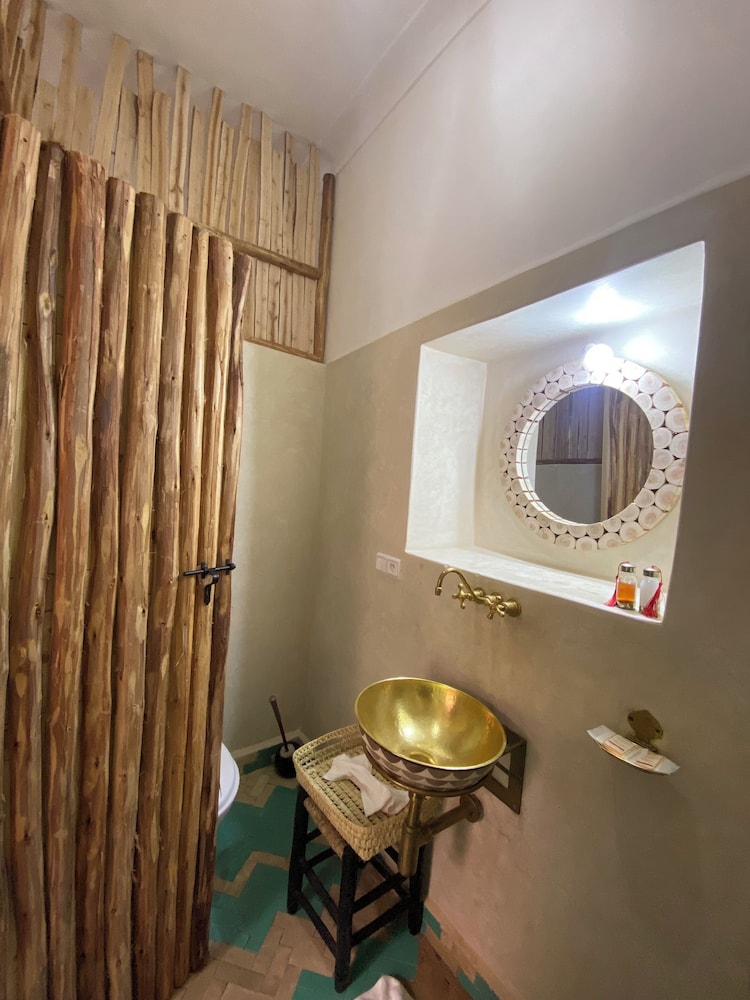 Double or Twin Room - Photo 6