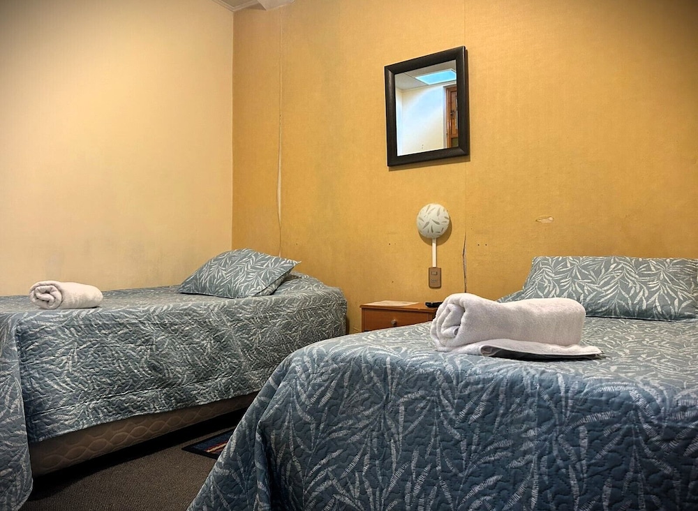 Basic Twin Room photo 1