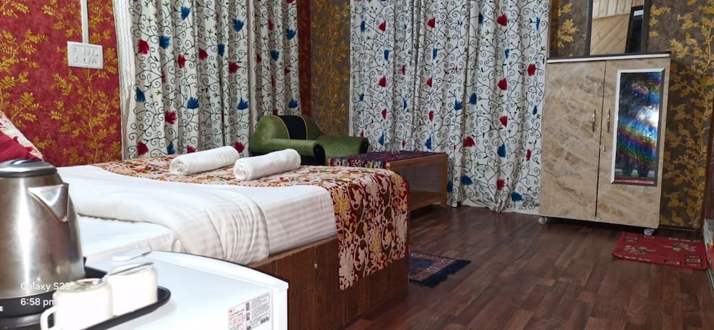 Deluxe Double Room, Multiple Bedrooms, City View