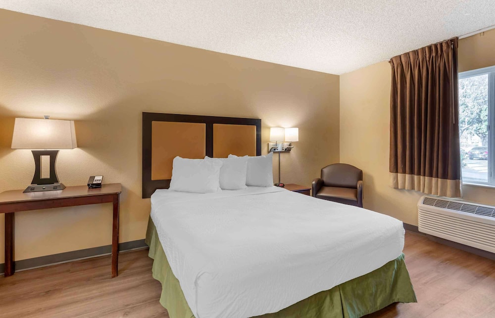 Studio, 1 Queen Bed, Non Smoking - Photo 5