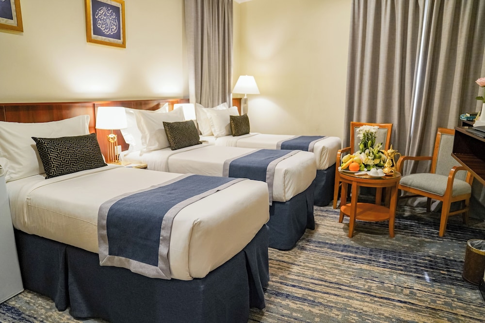 Standard Triple Room - Photo 1