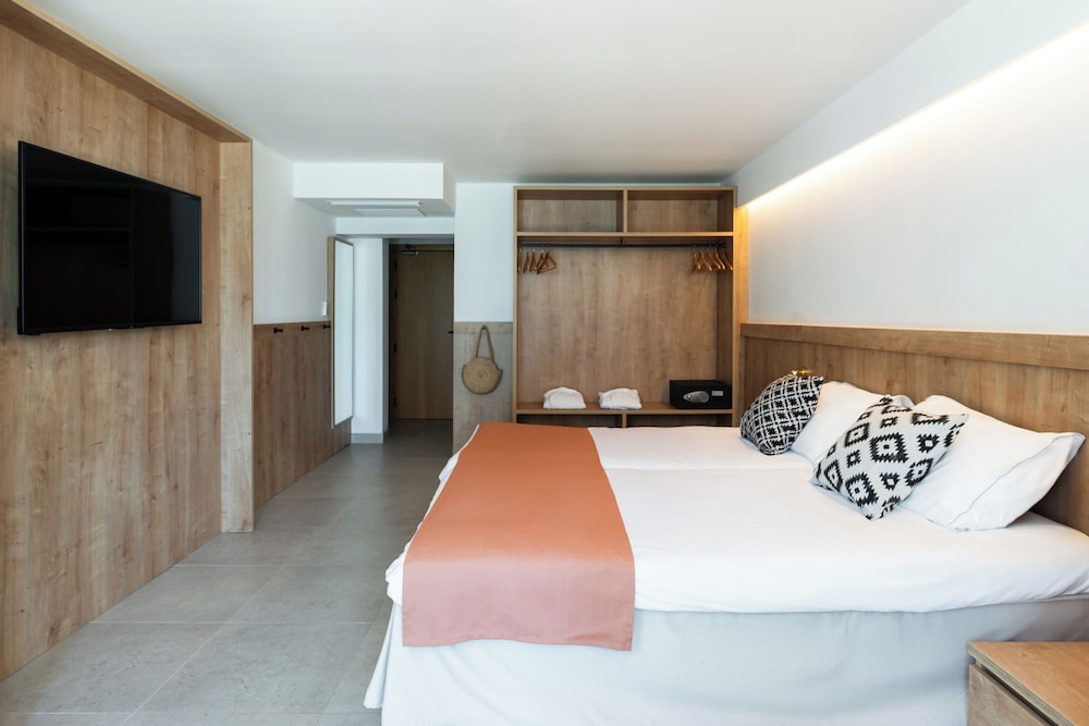 Double Room, Balcony, Partial Sea View