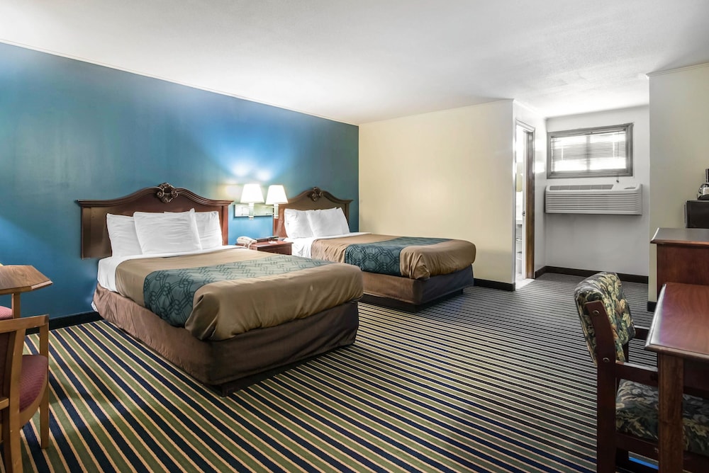 Standard Double Room, 2 Double Beds, Non Smoking - Photo 6