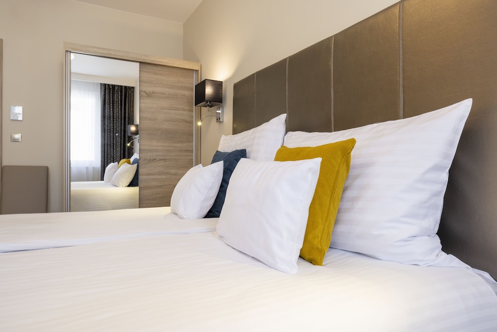 Apartment, 2 Bedrooms, Balcony