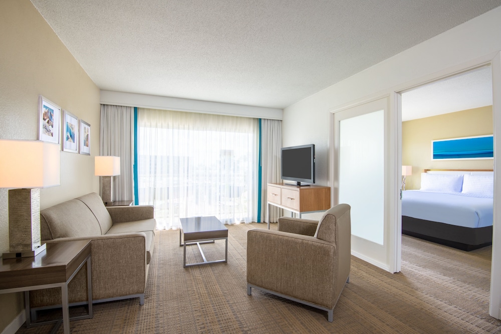 Suite, 1 Bedroom, Resort View - Photo 3