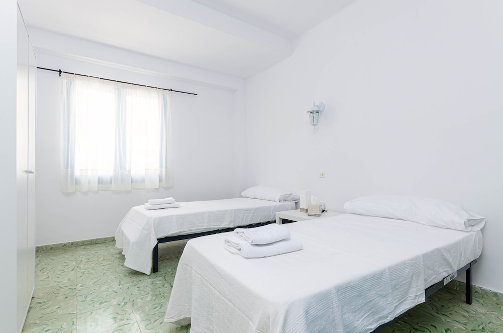 Dormitorio Compartido Básico