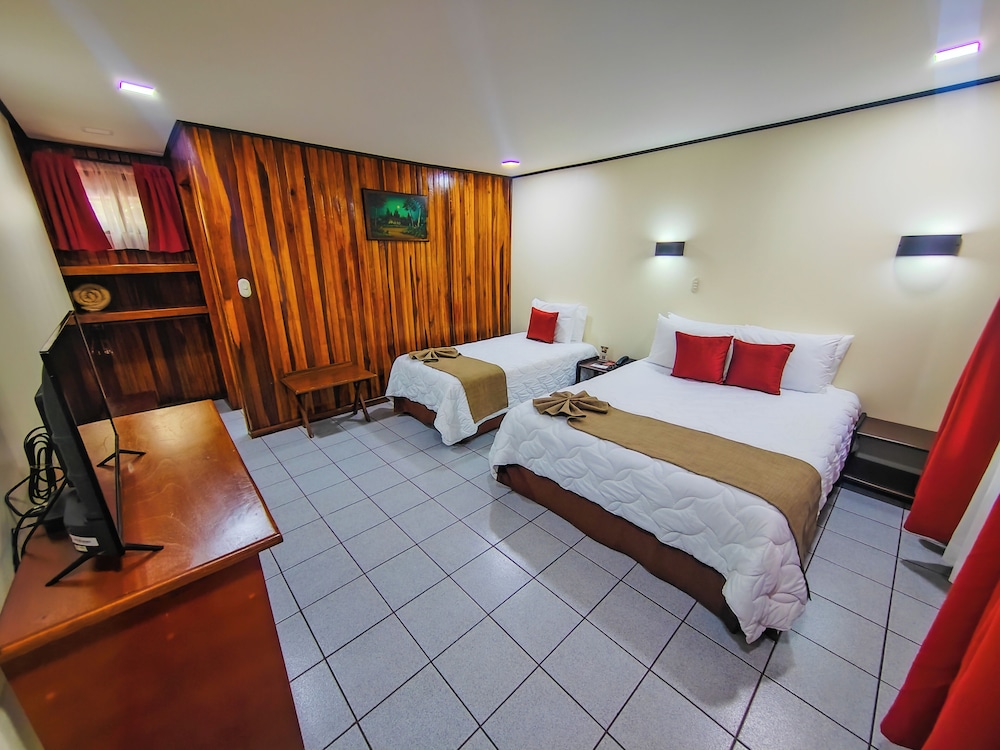 Clasic Room - 1 Queen Bed & 1 Single - Photo 7
