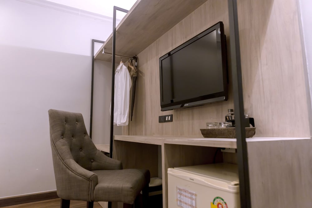 Standard Room, 1 Bedroom, Non Smoking photo 3