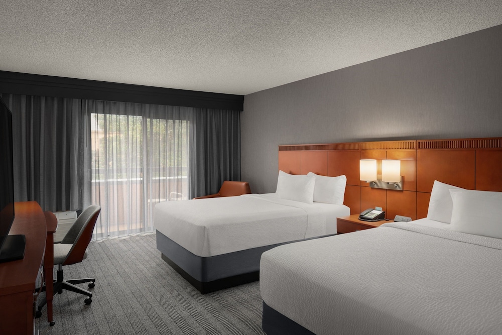 Room, 2 Queen Beds (Hearing Accessible)