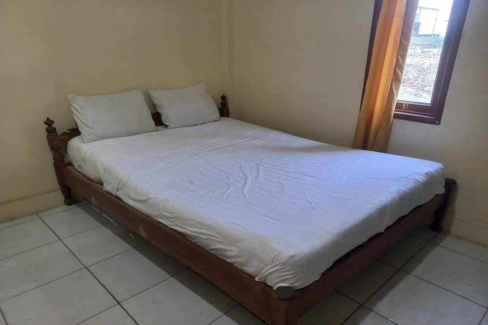 Basic Double Room