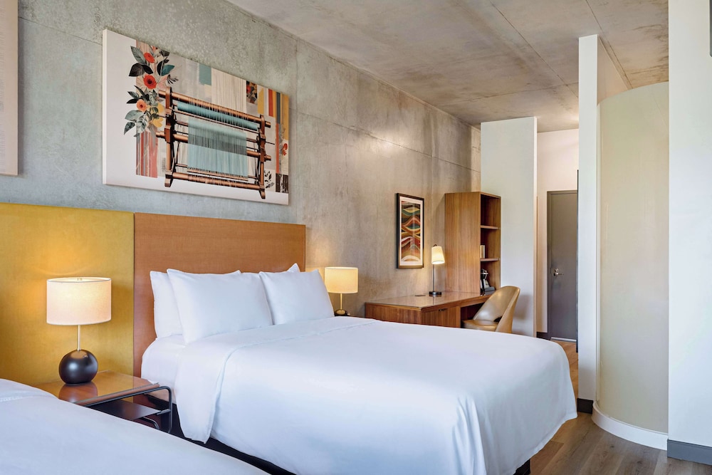 Room, 2 Queen Beds (Nylo) - Photo 2