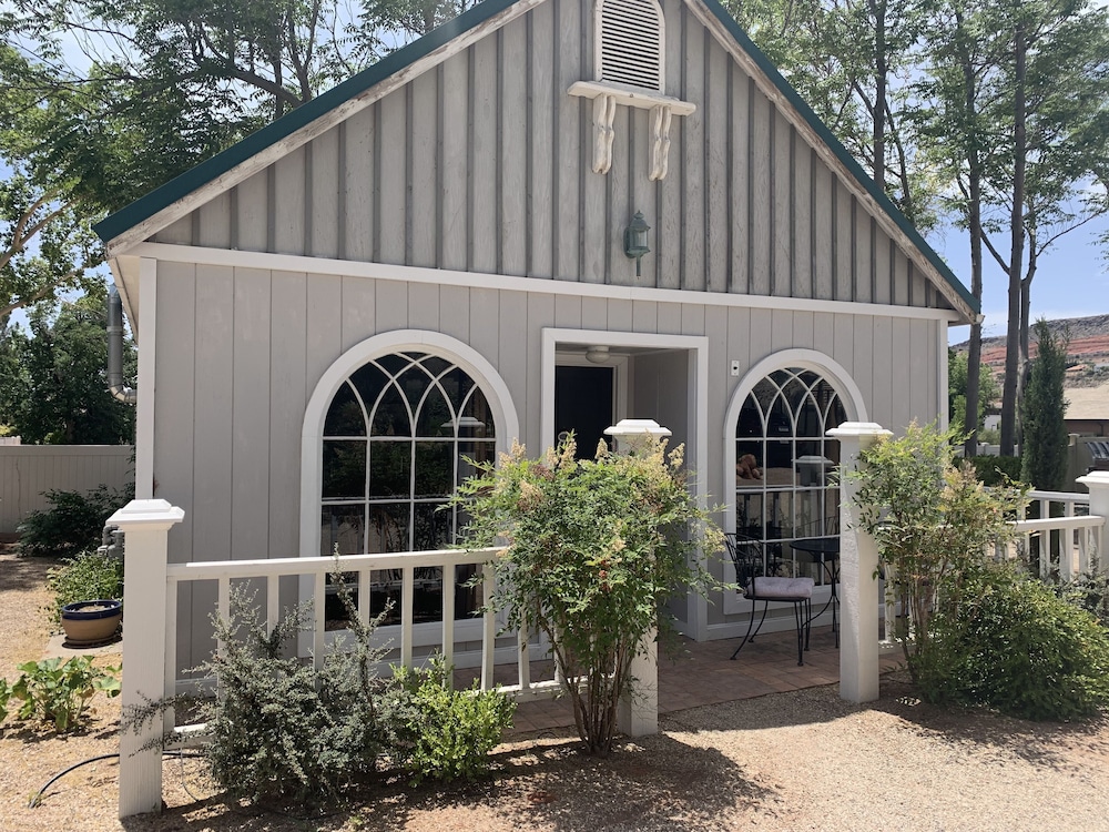 The Cottage (Pet friendly) photo 1