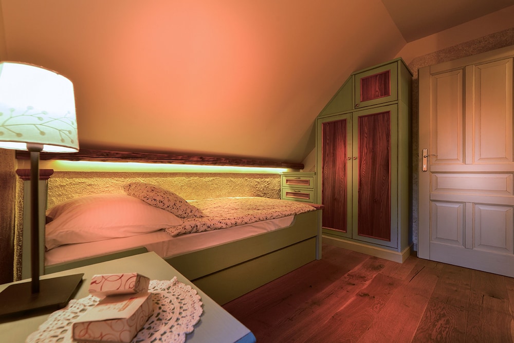 Villa (Villa Les with hot tub) photo 3