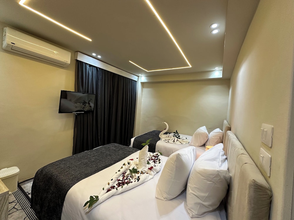 Deluxe Double or Twin Room, Mountain View